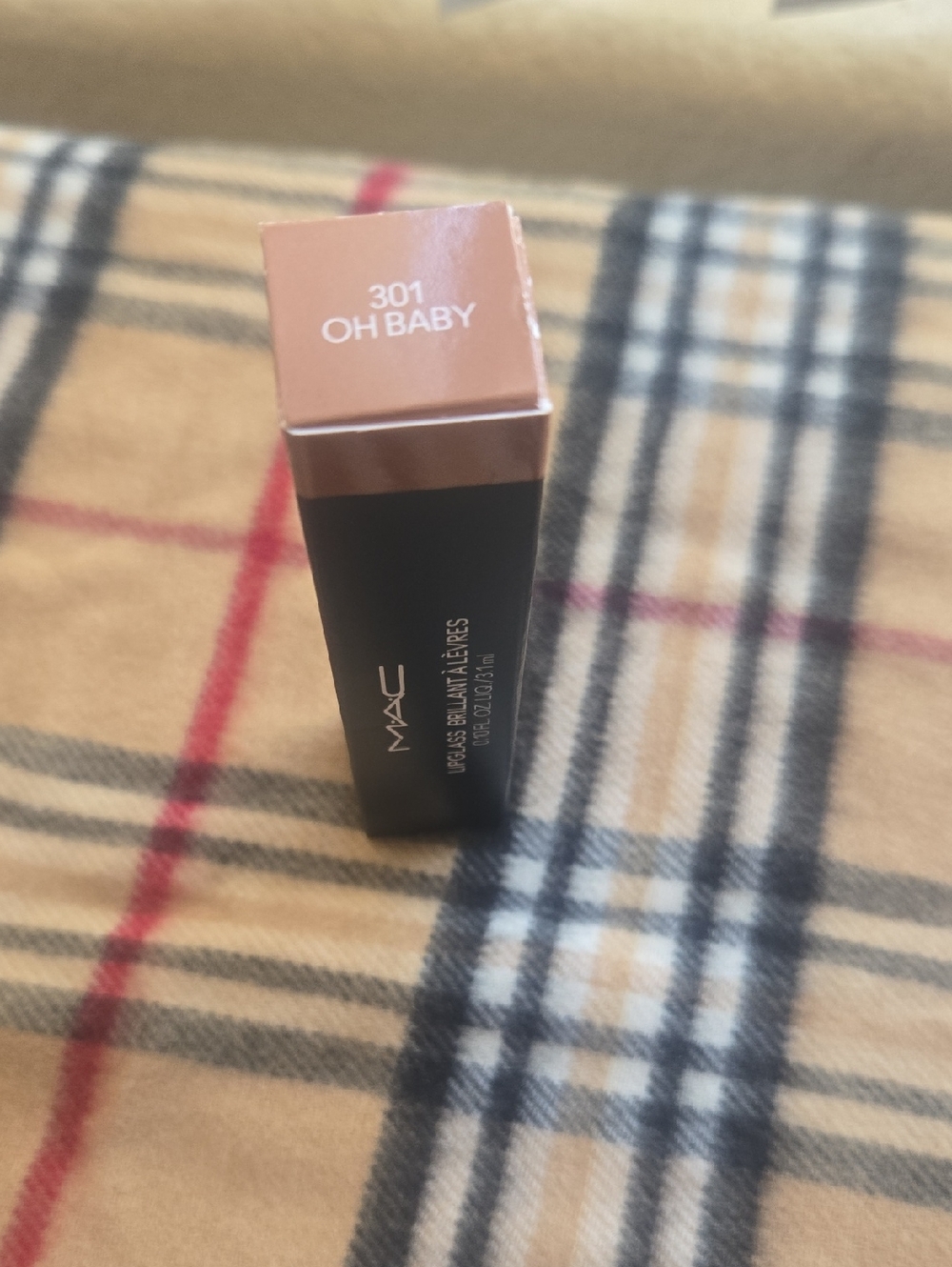 💋MAC Cosmetics Powder Kiss Lipglass- Oh Baby (Nude Pink)